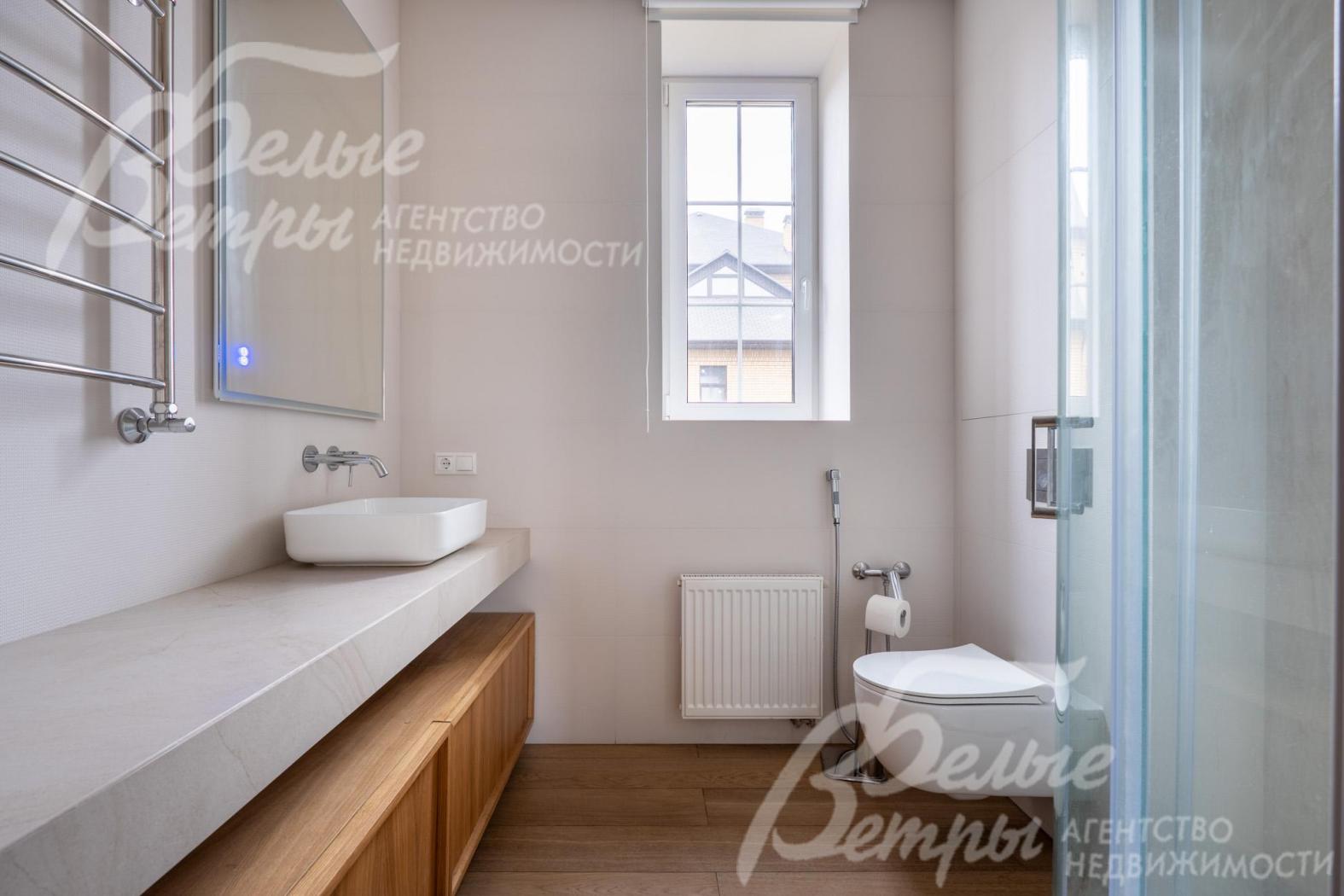 Санузел 1-го этажа с душевой