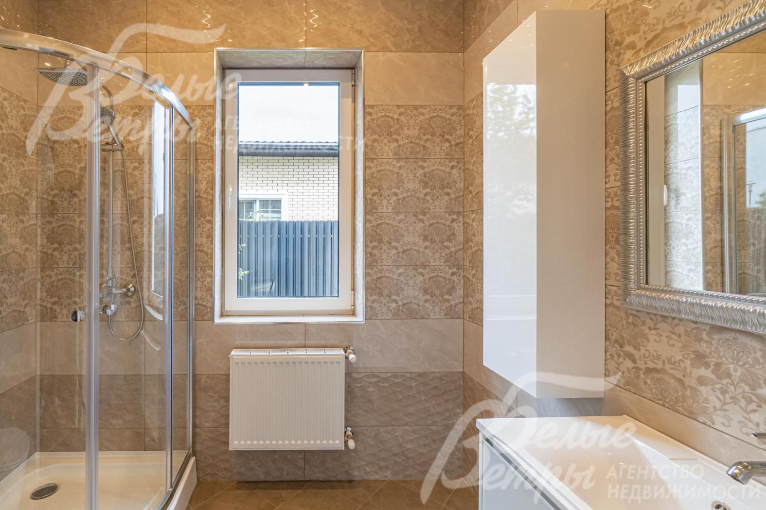 В санузлах установлена вся сантехника ведущих производителей