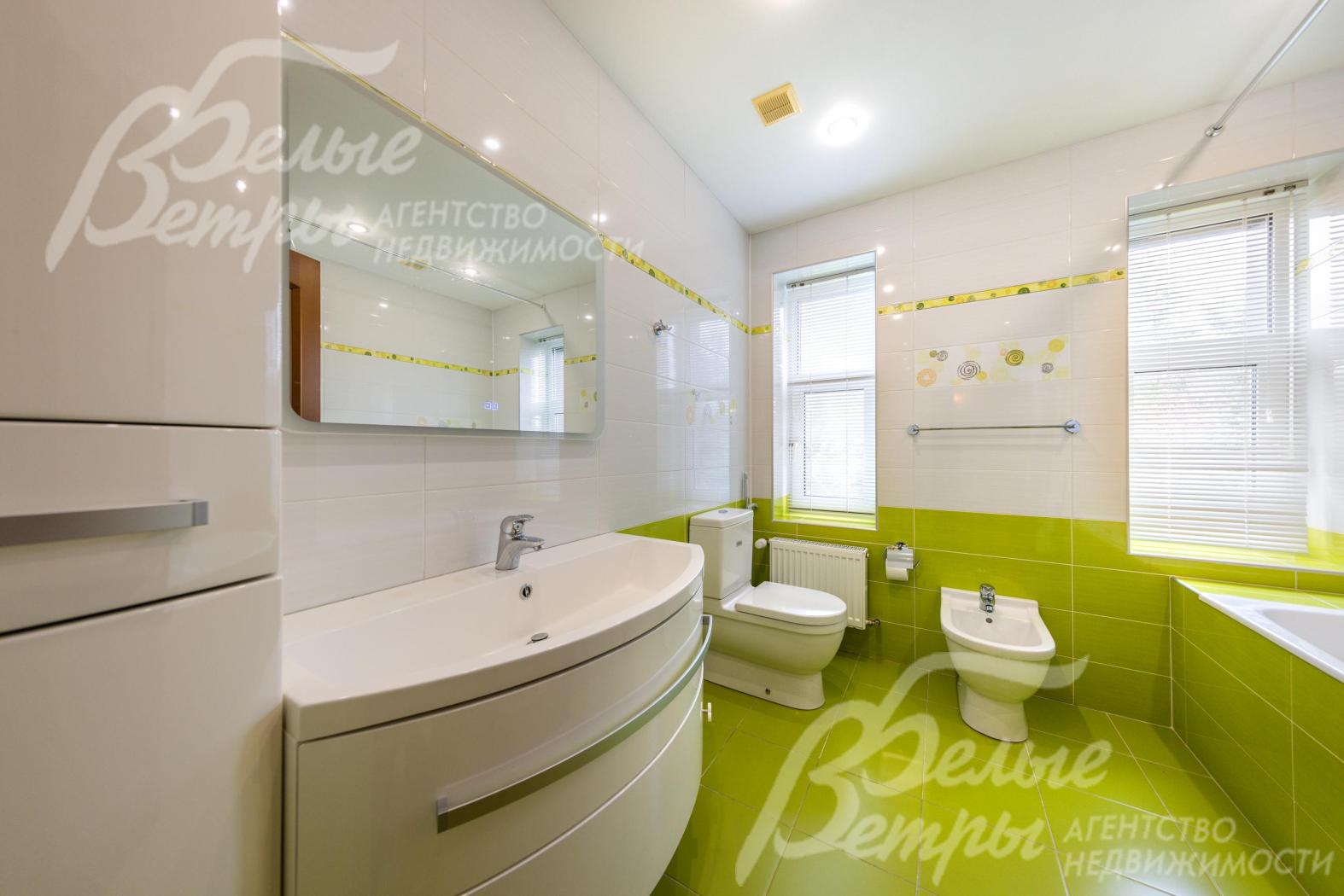 Санузел 2-го этажа с ванной