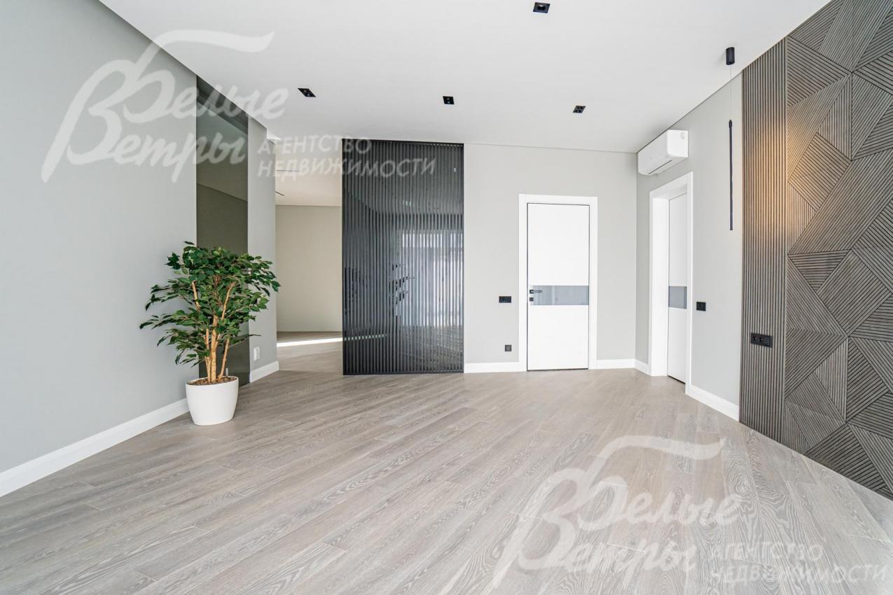 Кондиционирование Daikin (в гостиной, главной спальне и на мансардном этаже)