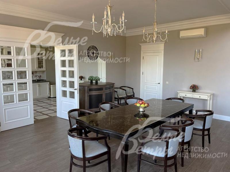 Столовая-гостиная с библиотекой 99 кв.м