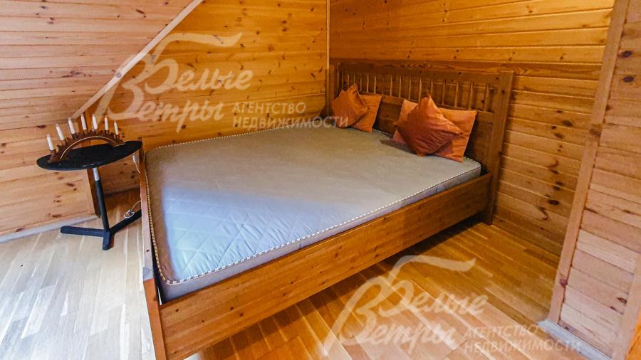 Одна из спален на мансарде