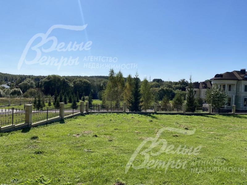 Участок 43 сотки в застроенном коттеджном поселке Идиллия