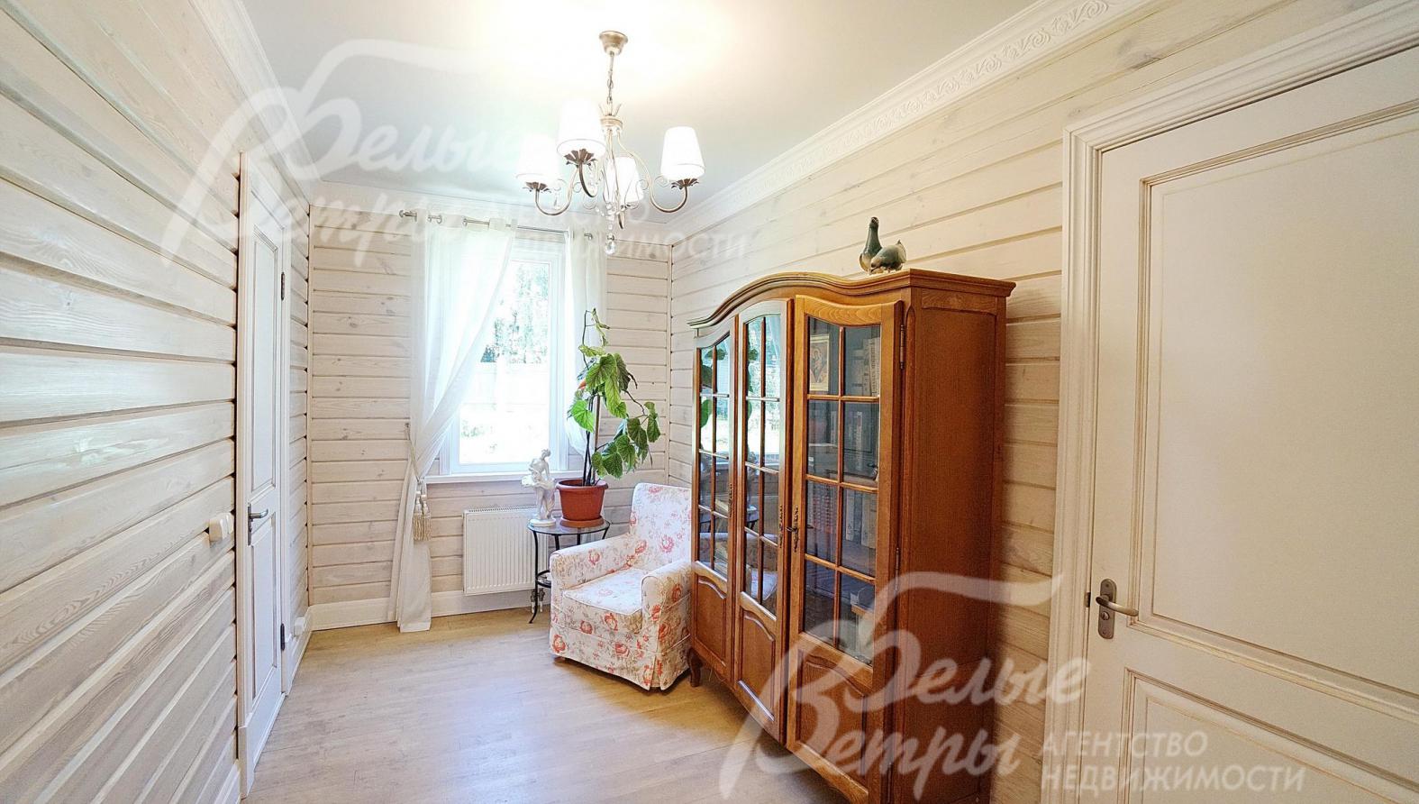 Холл 1-ого этажа