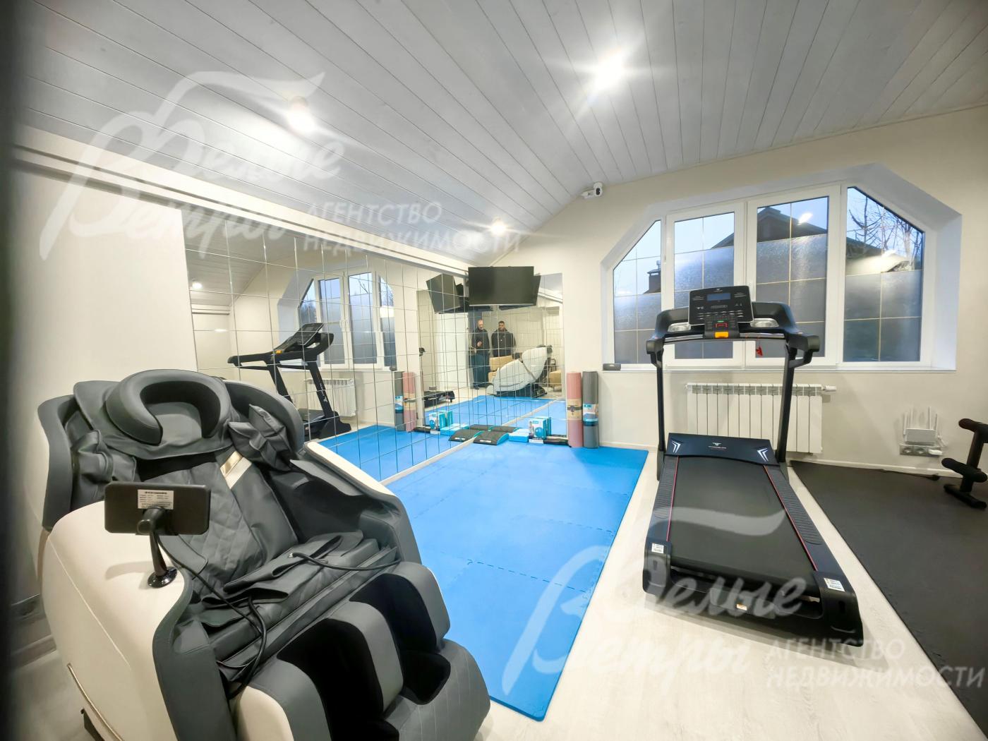 Спортивный зал в доме с сауной