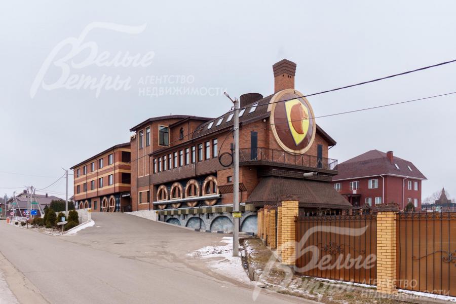 Дом находится в коттеджном посёлке комфорт-класса с собственной развитой инфраструктурой