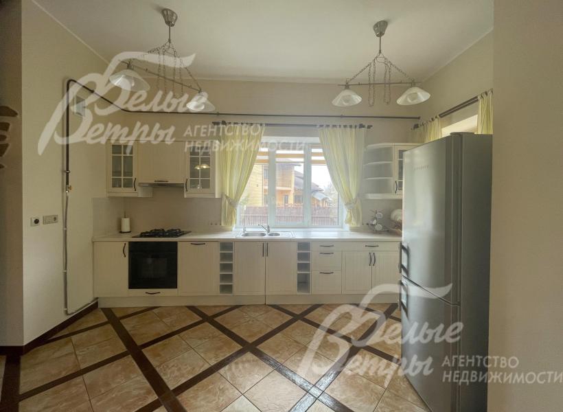 Зона кухни полностью оборудована