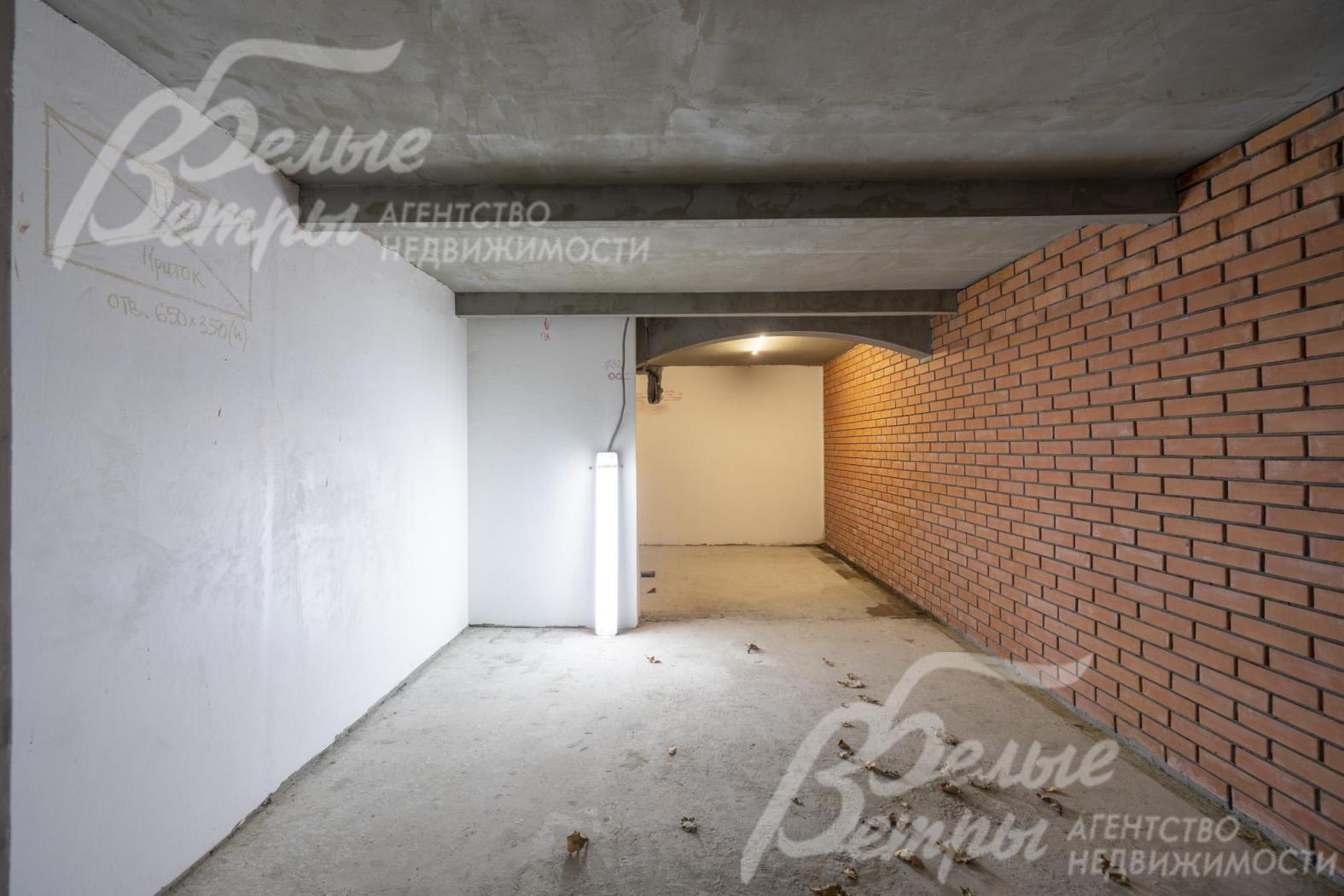 Холл цокольного этажа