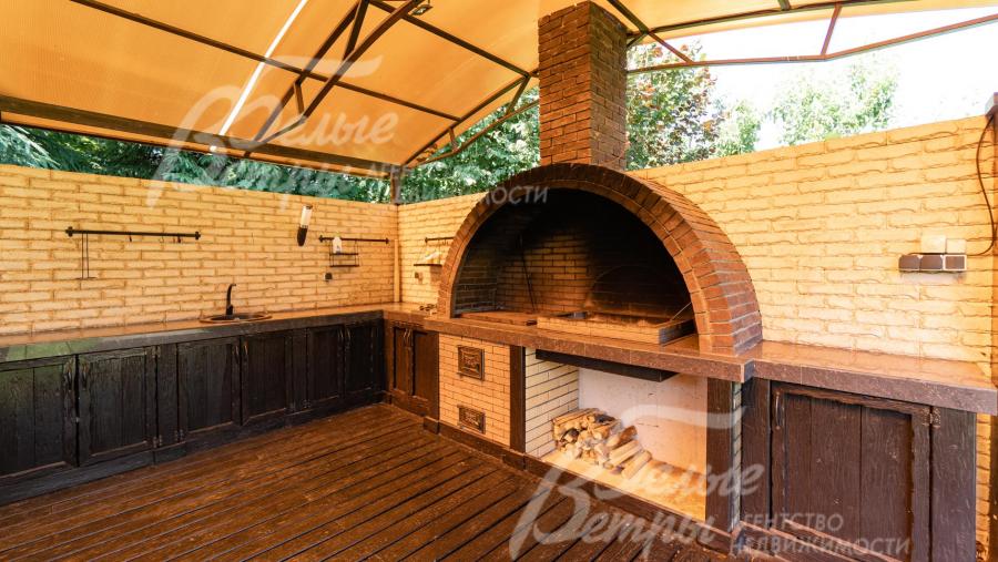 Мангальная зона в беседке