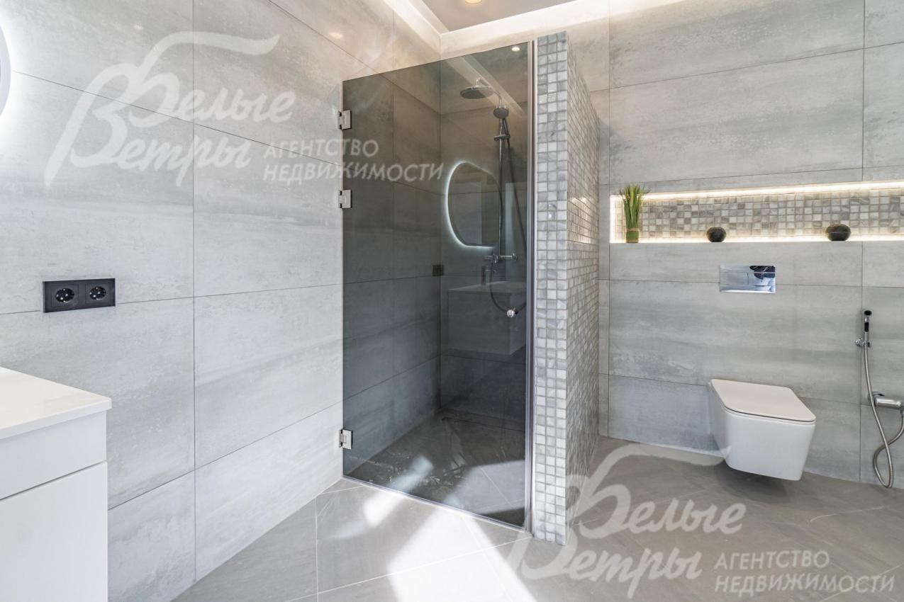 душевая в хозяйской спальне