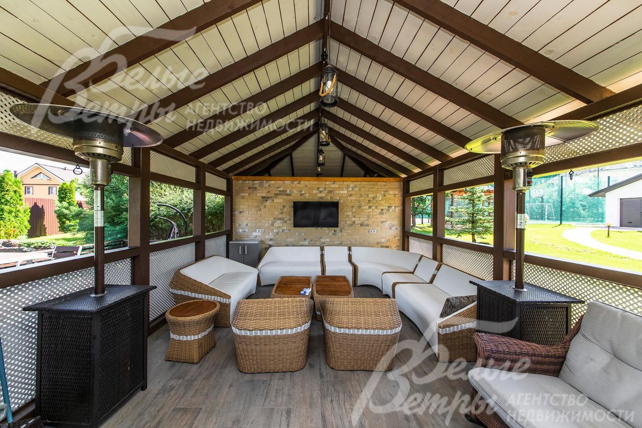 Мебель в беседке