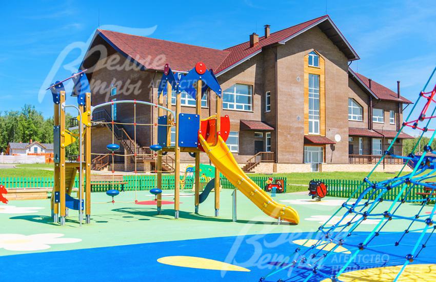 Торгово-развлекательный комплекс в поселке Цветочный