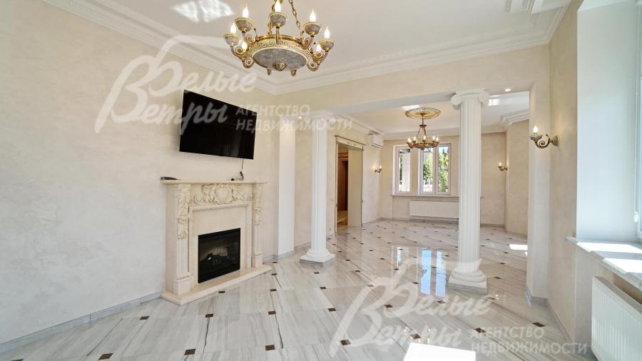 Гостиная 41.6 кв.м с камином 