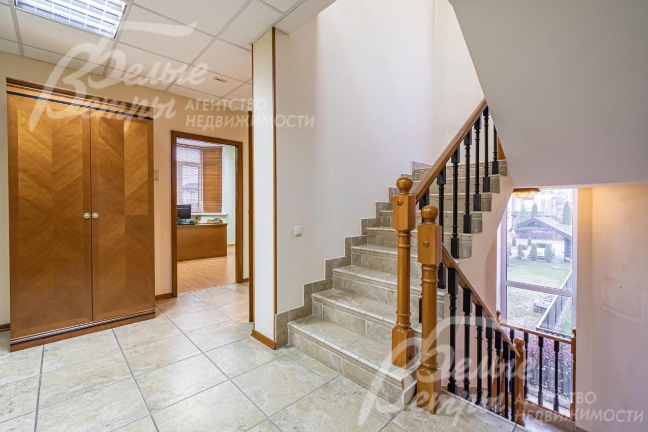 холл 2-го этажа