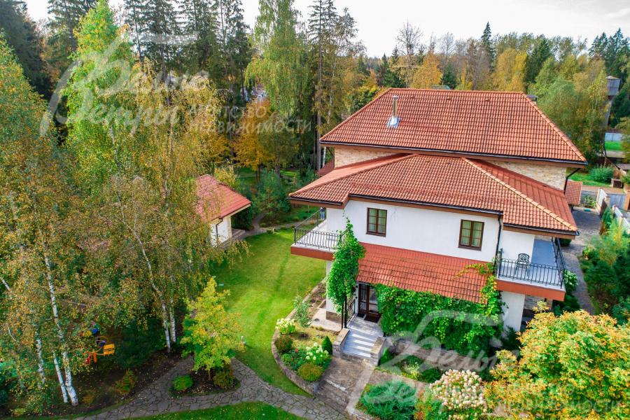 Дом с центральными коммуникациями