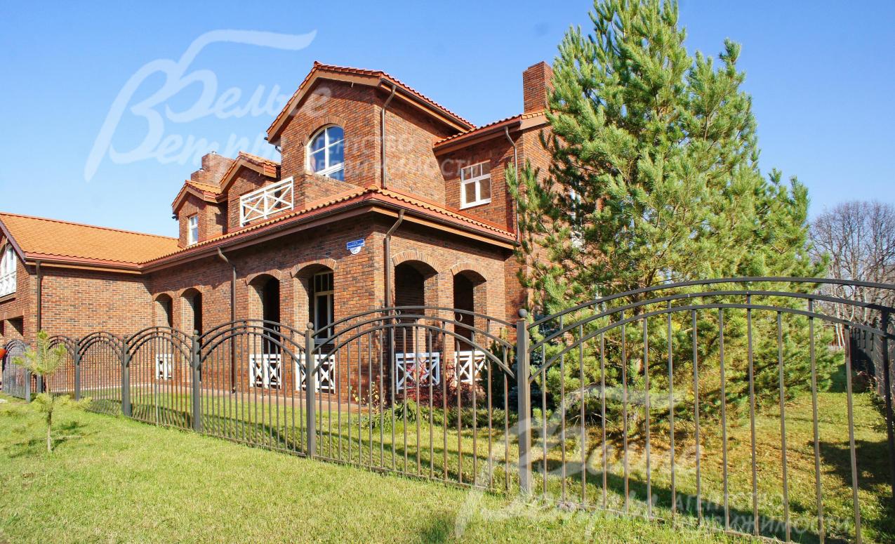 Поселок активно застраивается