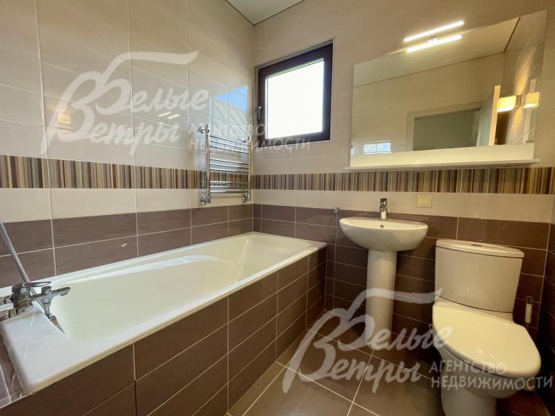 Санузел 2-го этажа с ванной