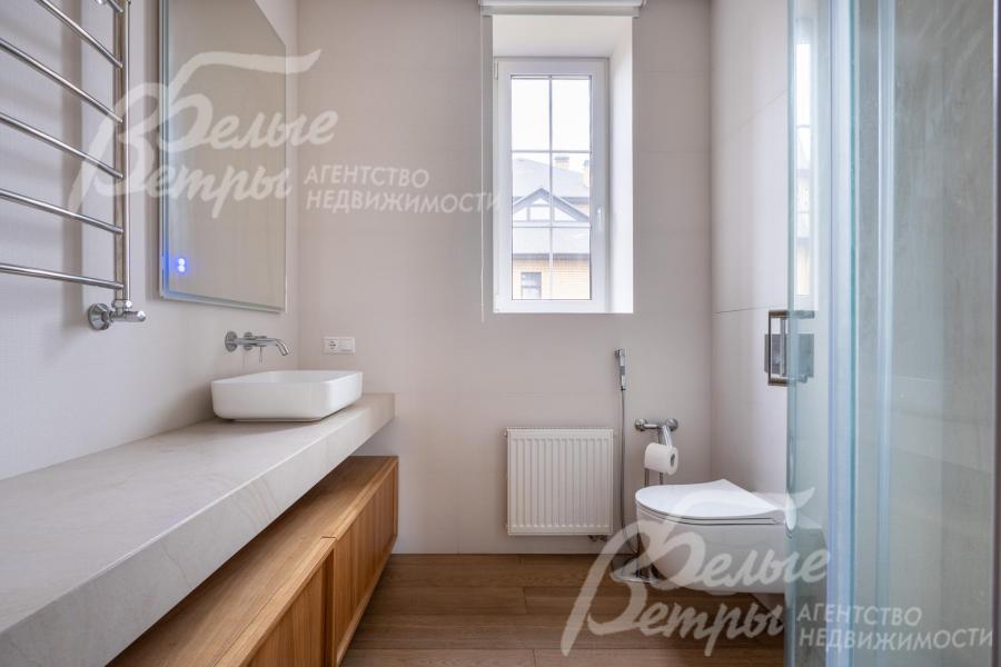 Санузел 1-го этажа с душевой