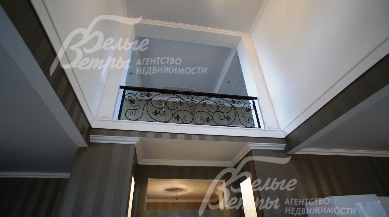 Гостиная со вторым светом