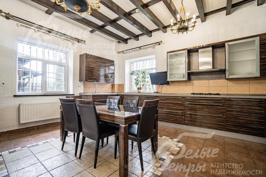 Кухня-столовая 23 кв.м