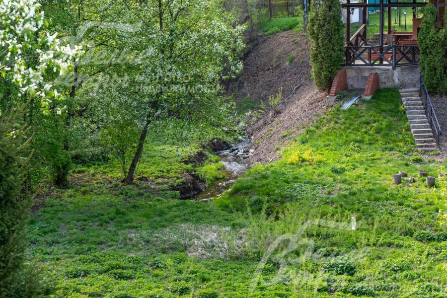 Участок на высоком берегу реки Решетня