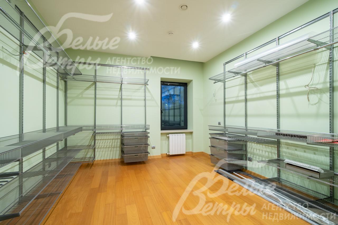 Оборудованная гардеробная 14.5 кв.м