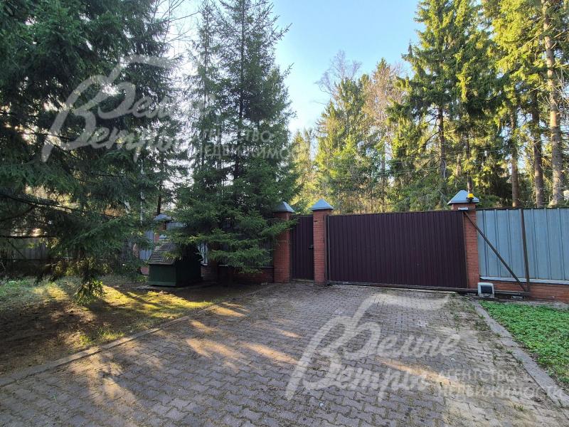 Мощеная парковка на 6 авто