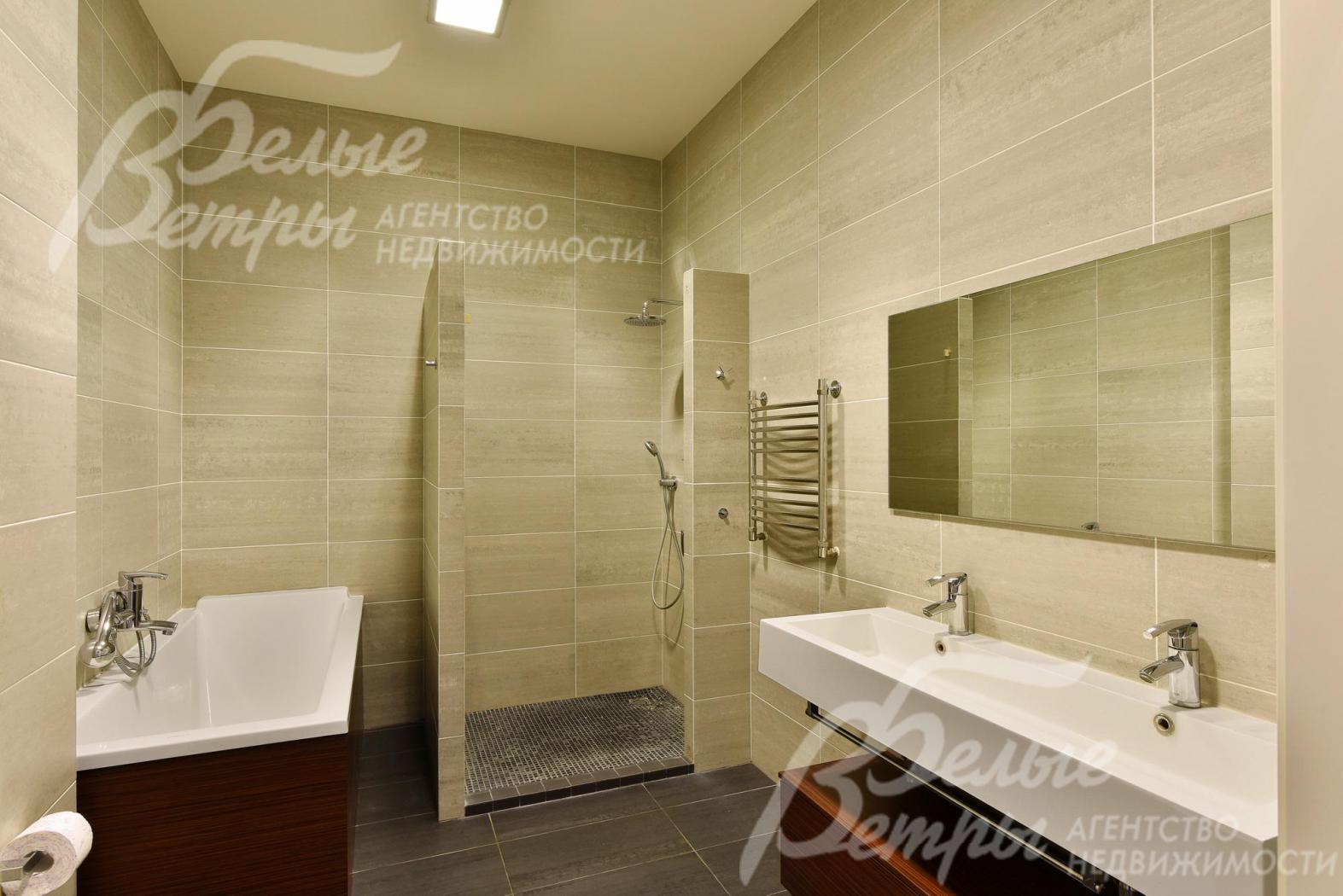 В санузлах установлена сантехника премиум класса