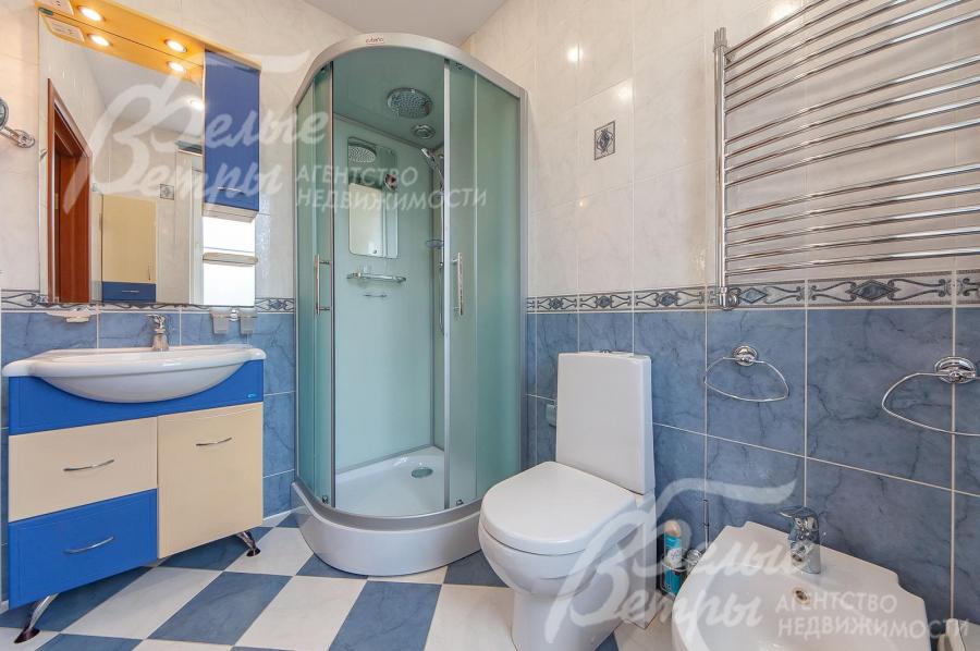 Санузел в мастер-спальне.