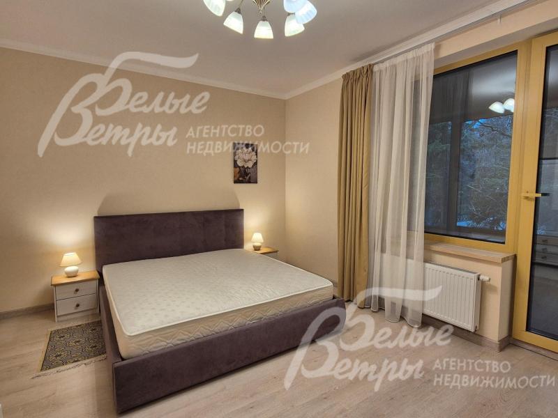 Выход на теплую лоджию из спальни