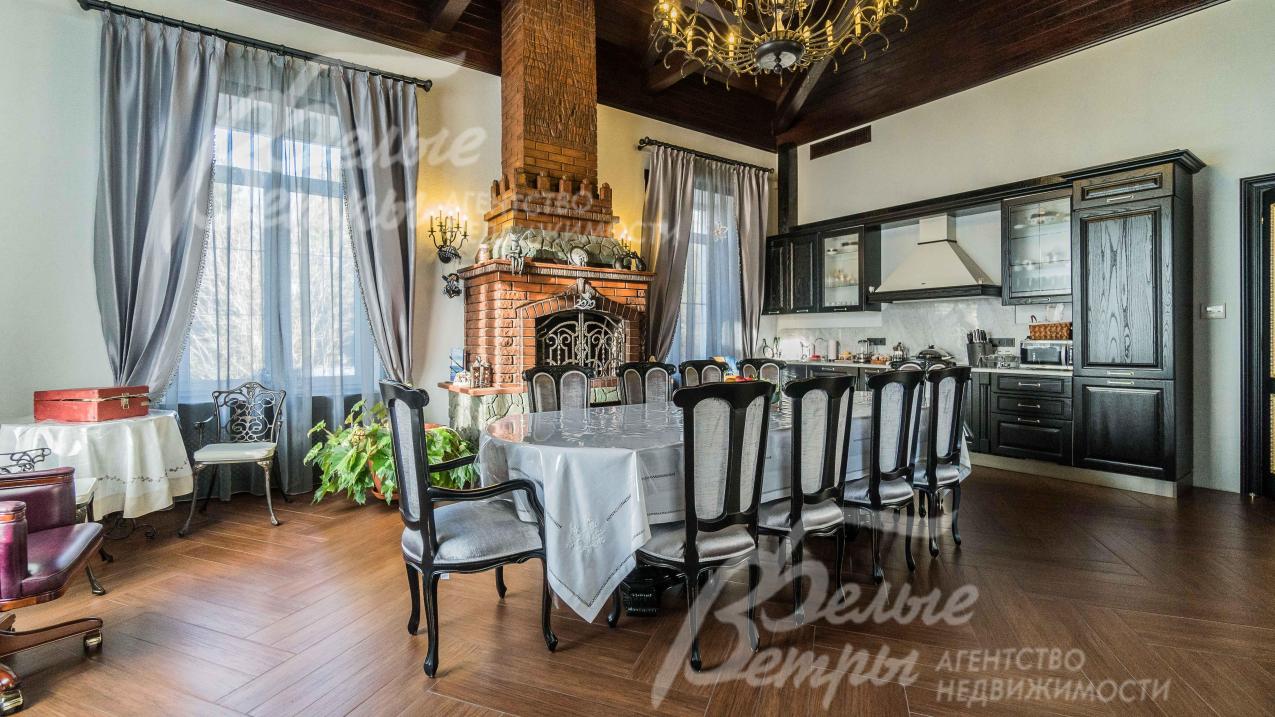 кухня-столовая с барбекю