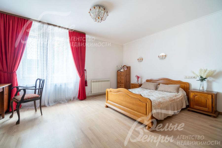 Спальня на первом этаже 22 кв.м