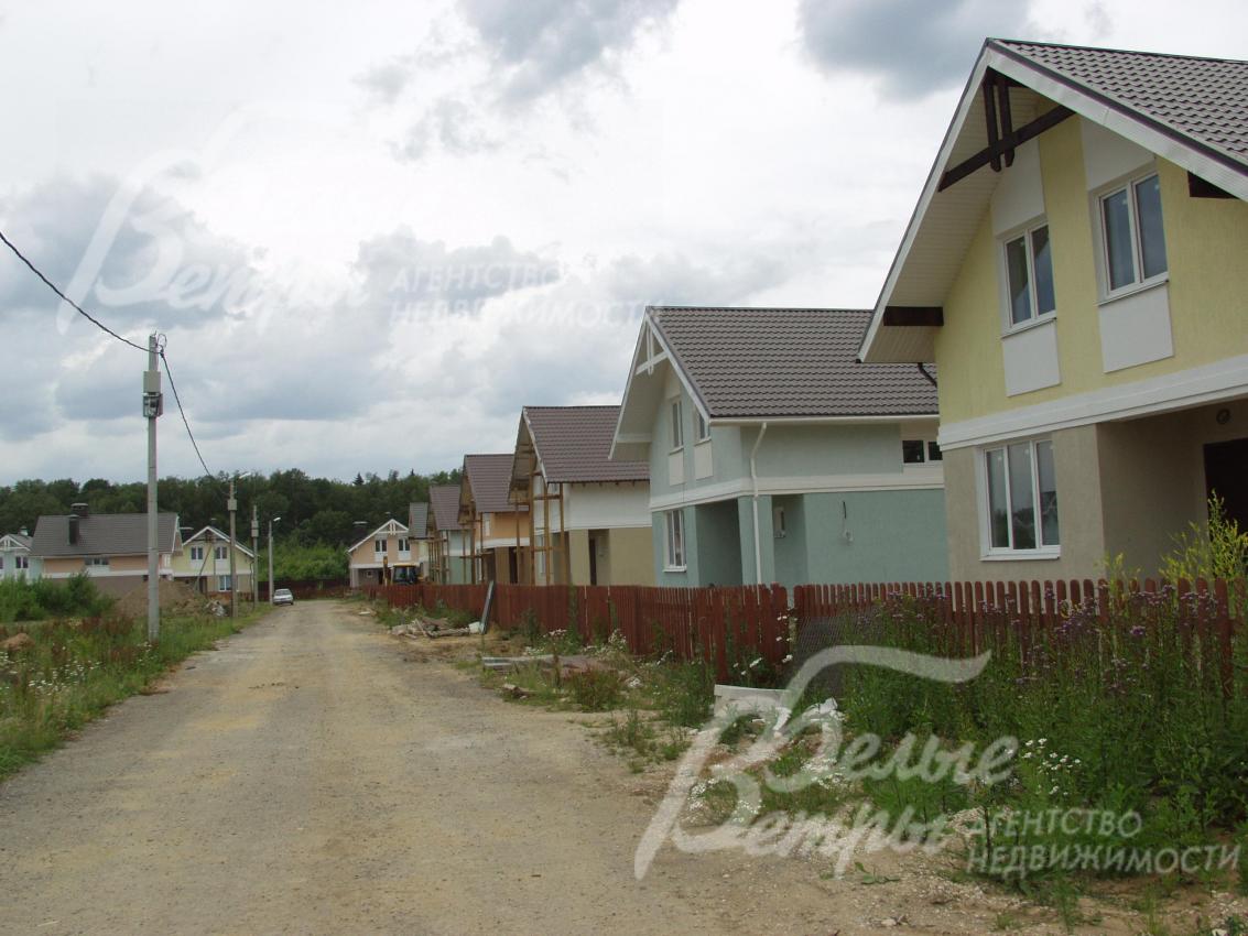 Все коммуникации центральные, действующие.