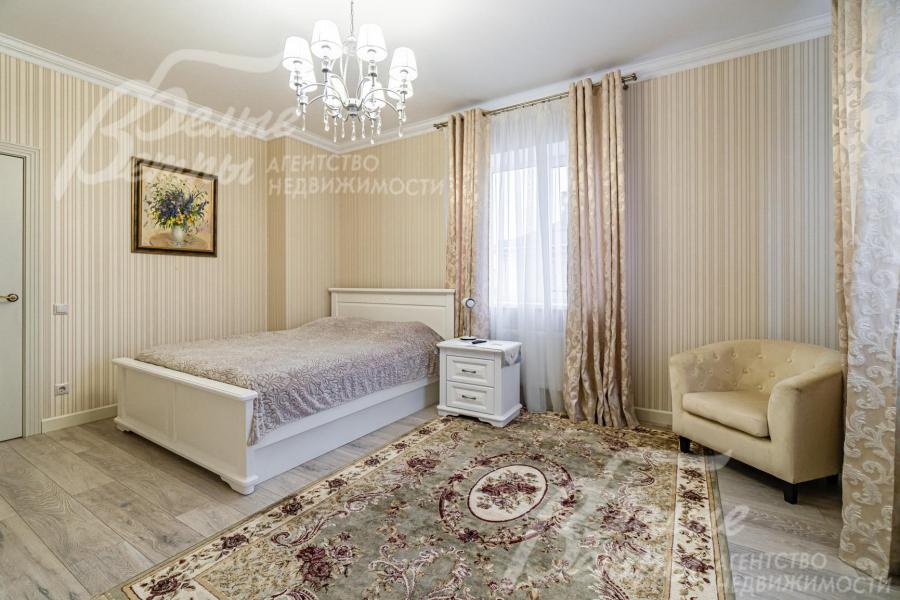 В каждой спальне есть спальный гарнитур