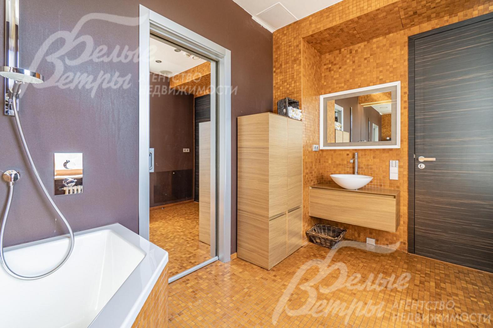 При санузле постирочная 4.3 кв.м 