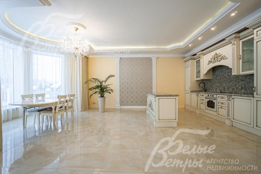 Зона кухни-столовой