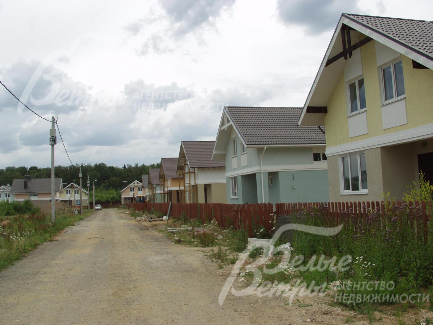 Все коммуникации центральные, действующие.