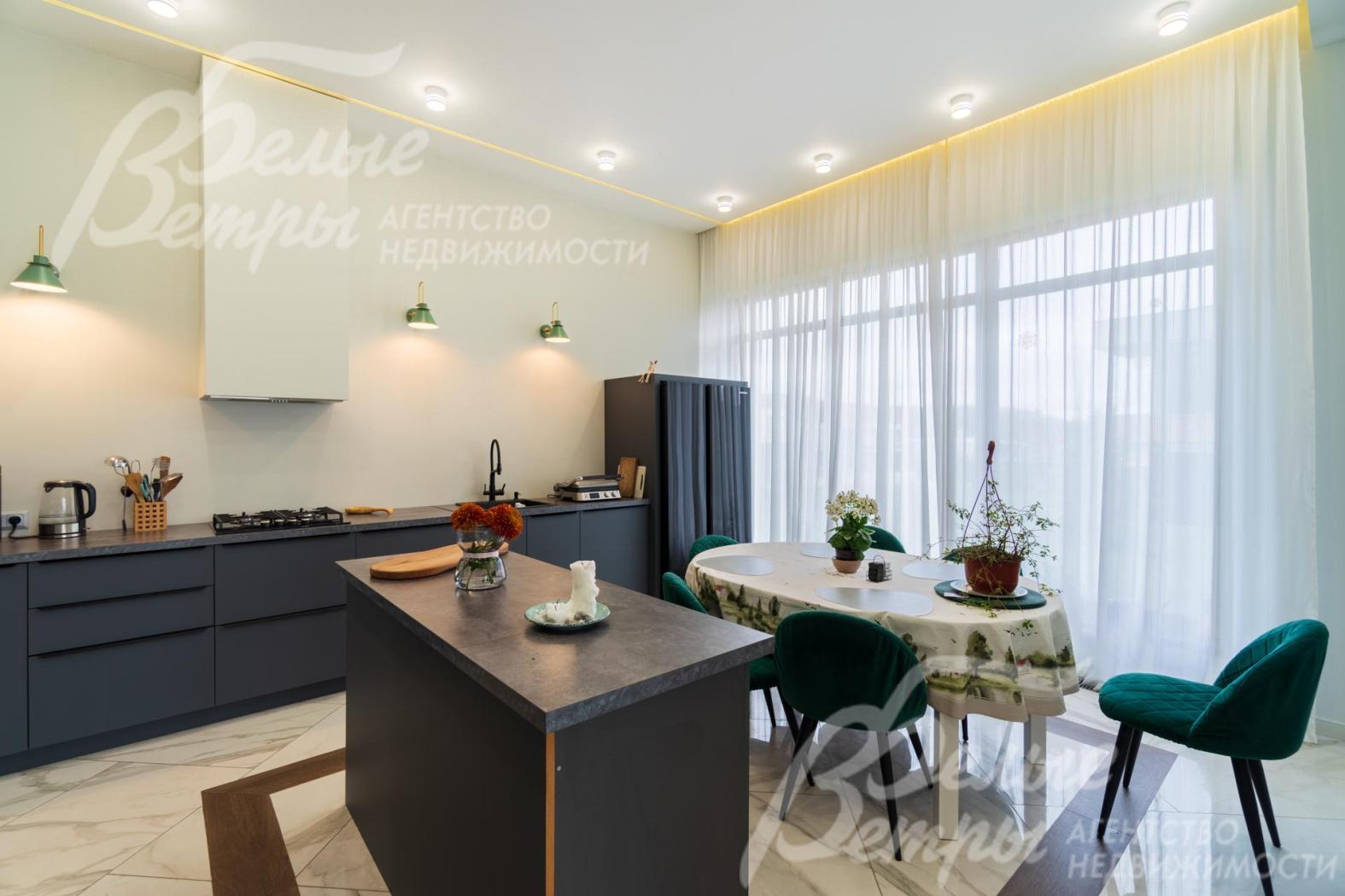 Кухонный гарнитур с островом