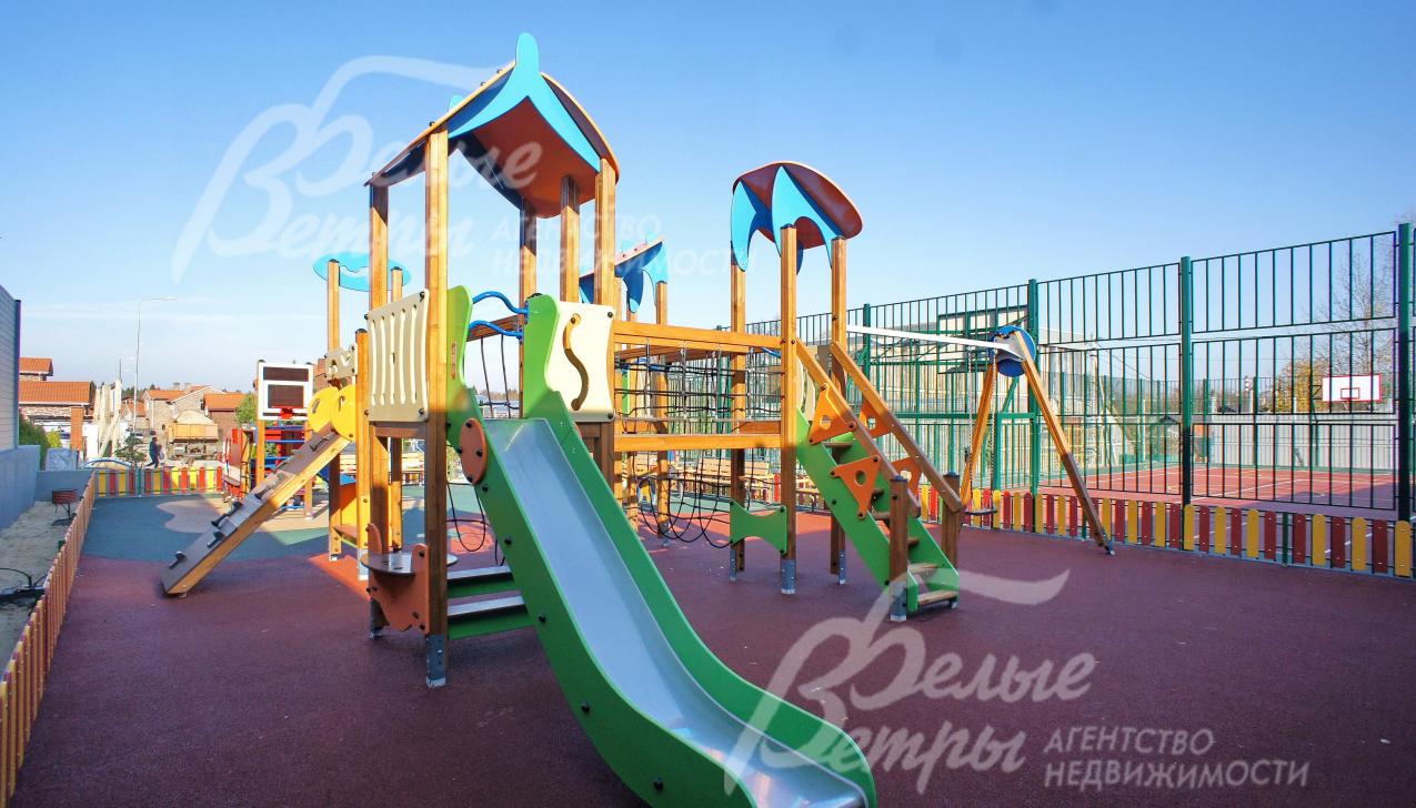 Детская площадка в поселке Валуевская Слобода