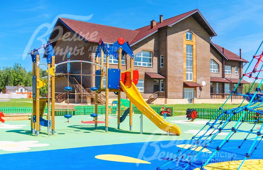 Торгово-развлекательный комплекс в поселке Цветочный