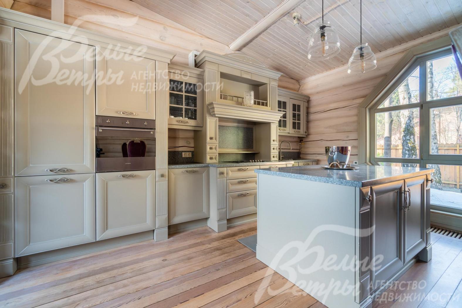 Кухня Arrex (Италия) со встроенной техникой