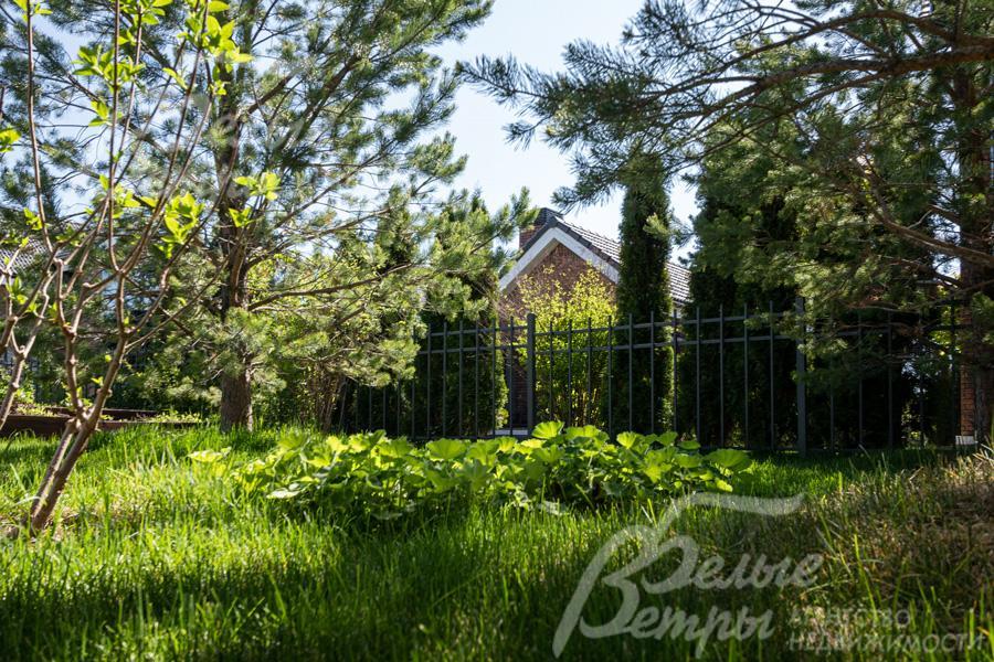 установлены заборы 