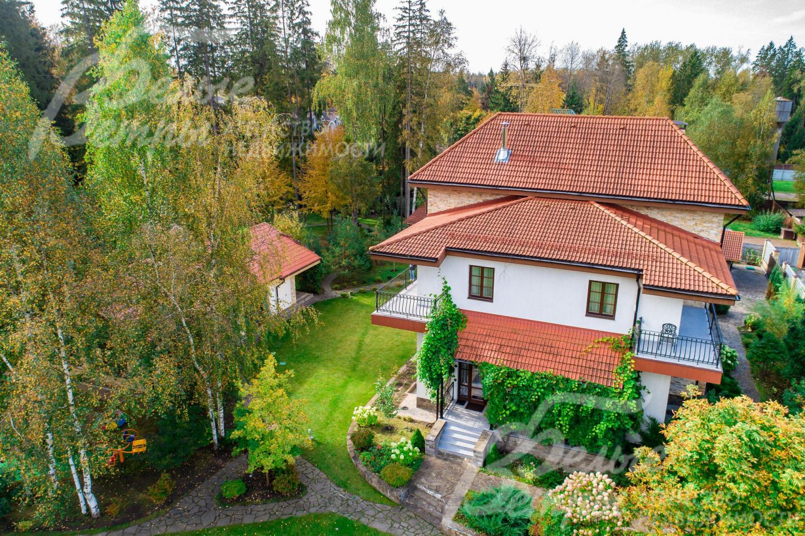 Дом с центральными коммуникациями