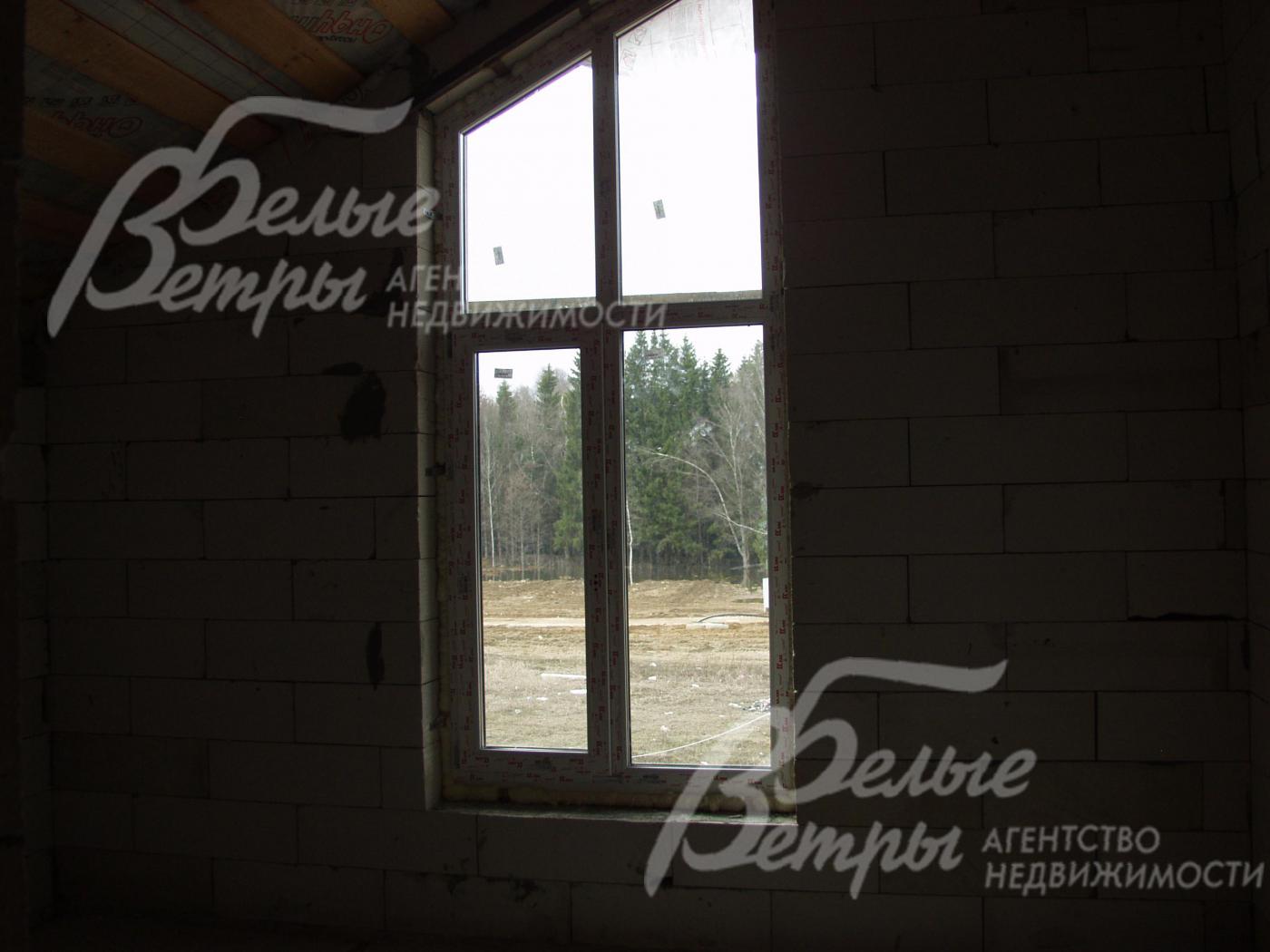 В спальнях высокие окна