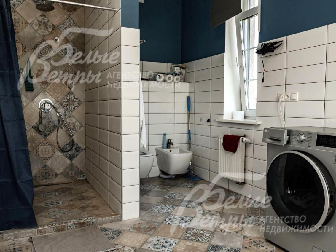 Санузел с ванной и душевой