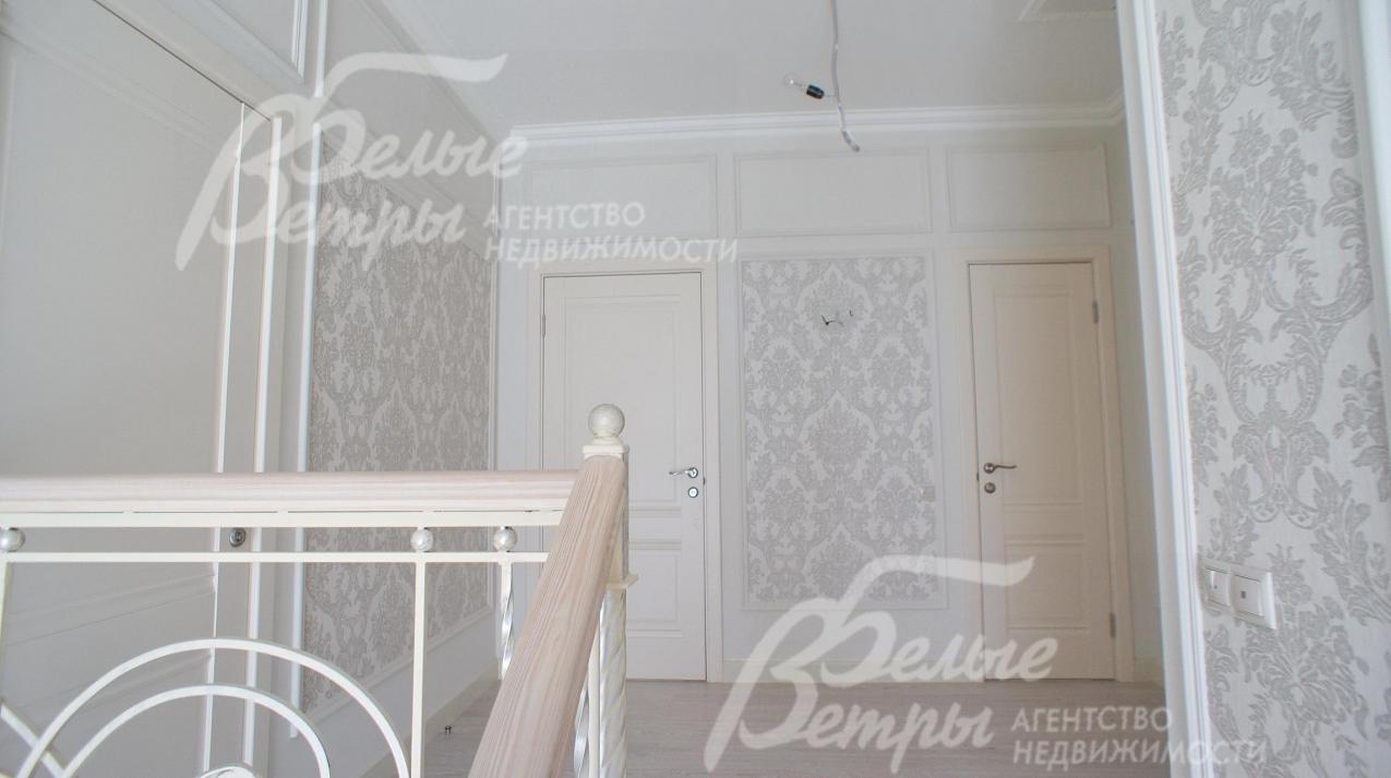 Холл на втором этаже