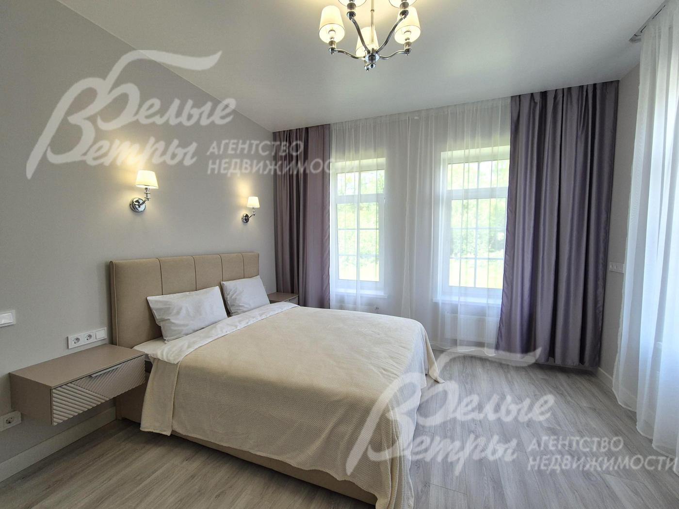 Мастер-спальня на 2-ом этаже.