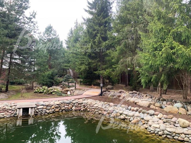 На участке есть зарыбленный пруд