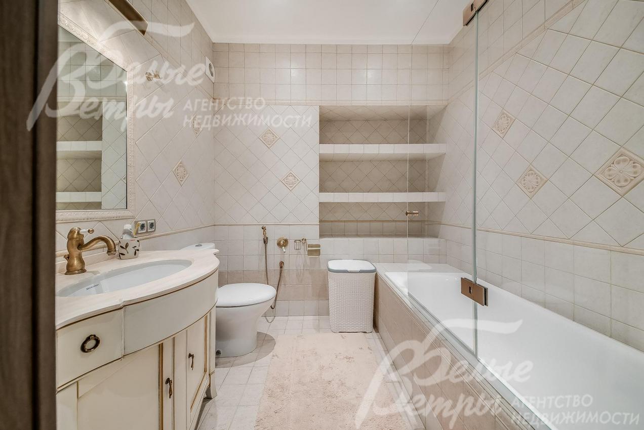 Санузел в спальне 2-го этажа