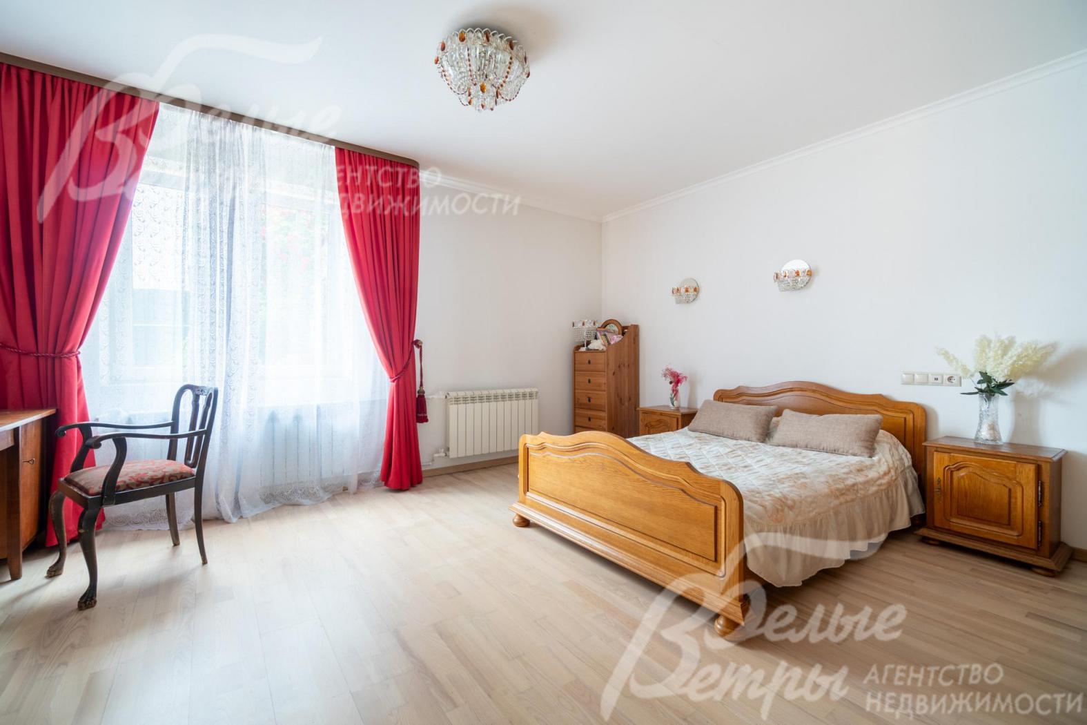 Спальня на первом этаже 22 кв.м